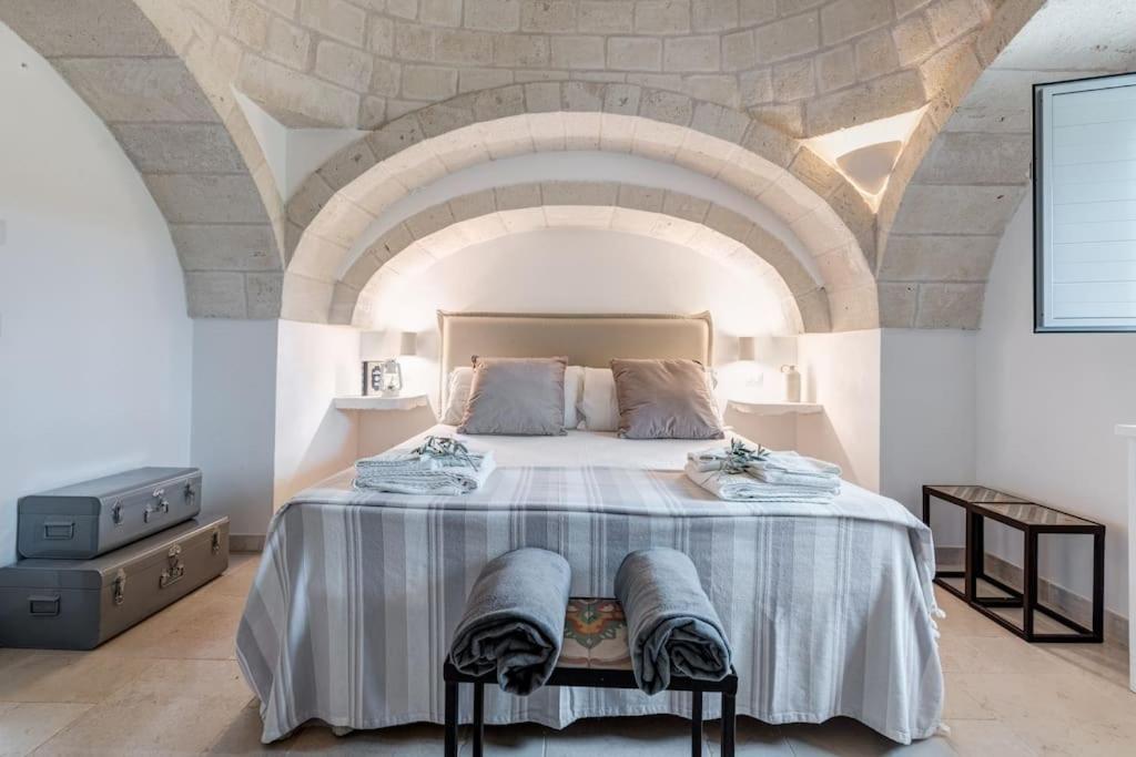 Trulli Gianpaolo - Luxury Villa オストゥーニ エクステリア 写真