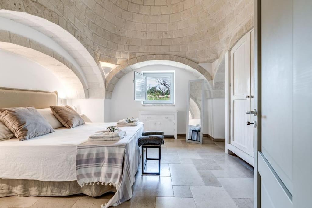 Trulli Gianpaolo - Luxury Villa オストゥーニ エクステリア 写真