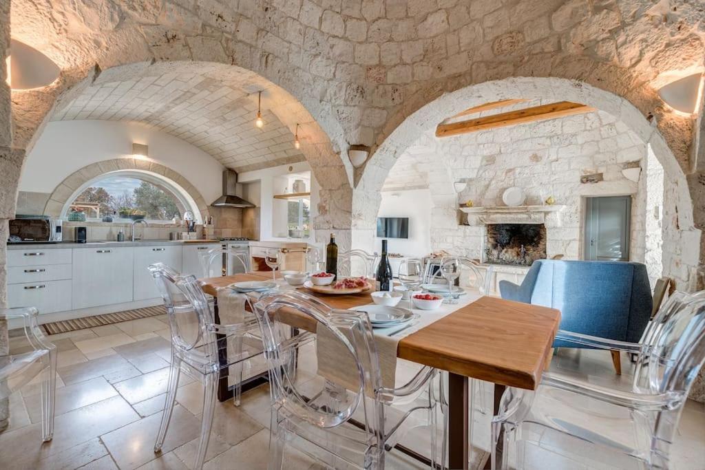 Trulli Gianpaolo - Luxury Villa オストゥーニ エクステリア 写真