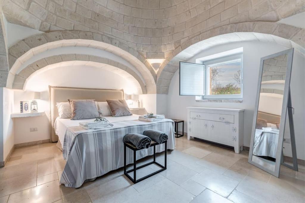 Trulli Gianpaolo - Luxury Villa オストゥーニ エクステリア 写真